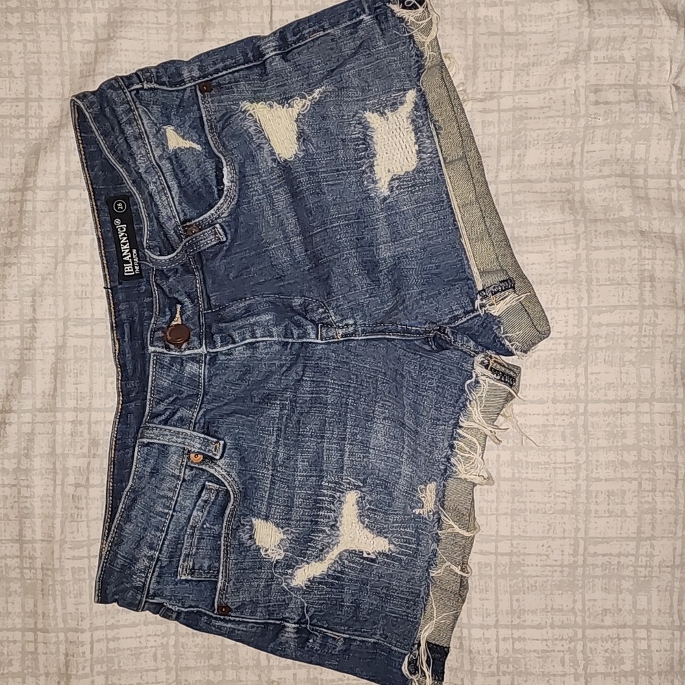 Distressed jeam shorts